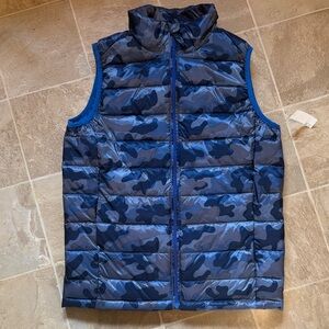 Amazon Essentials Blue and Gray Camouflage Vest
